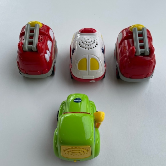 Vetch set of four vehicles With Lights and Sounds - Picture 5 of 14